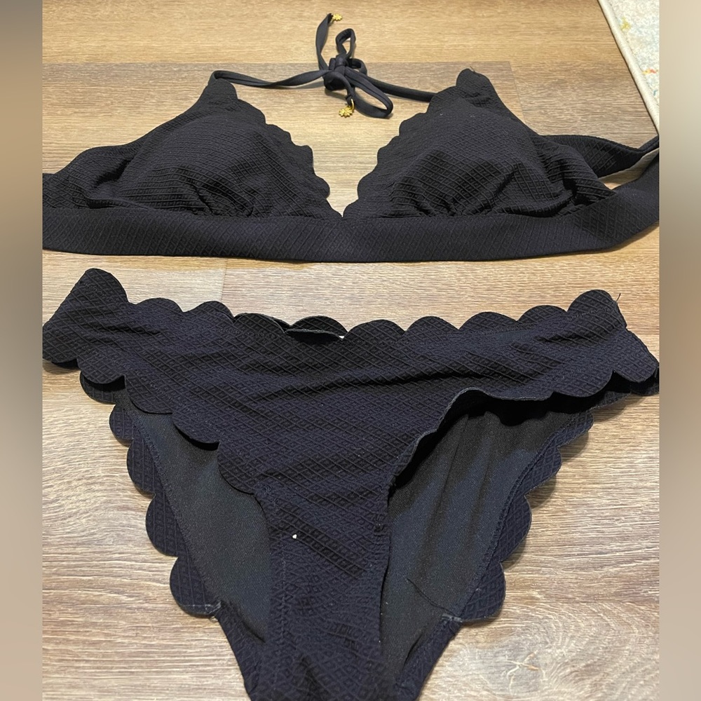Jessica Simpson scalloped swimsuit